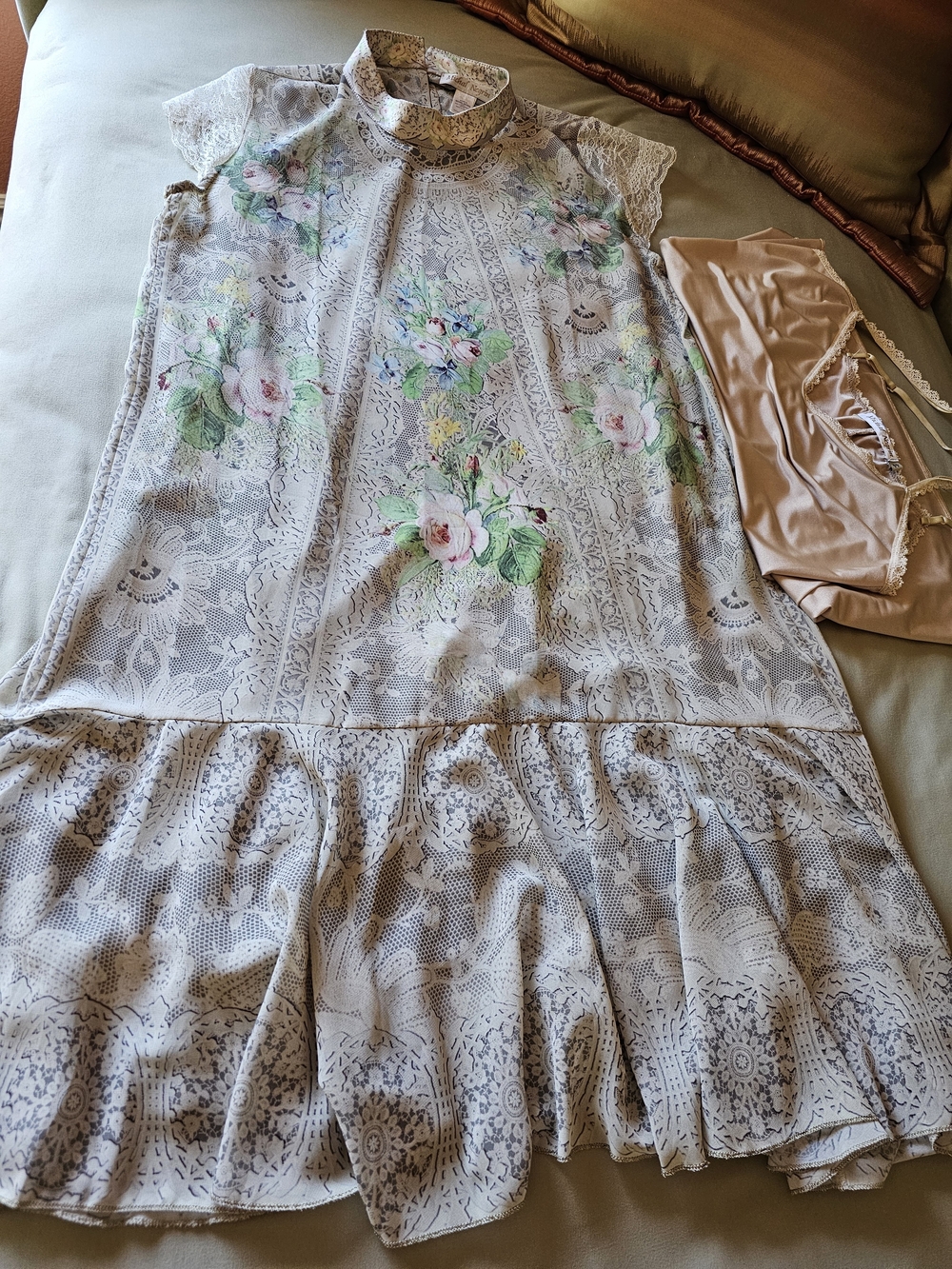 Michal Negrin Lace Midi Dress with Pastel Floral Print 44 Pristine